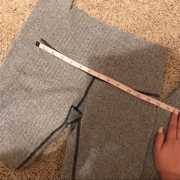 Lululemon ghost herringbone roll down wup - Picture 3 of 3